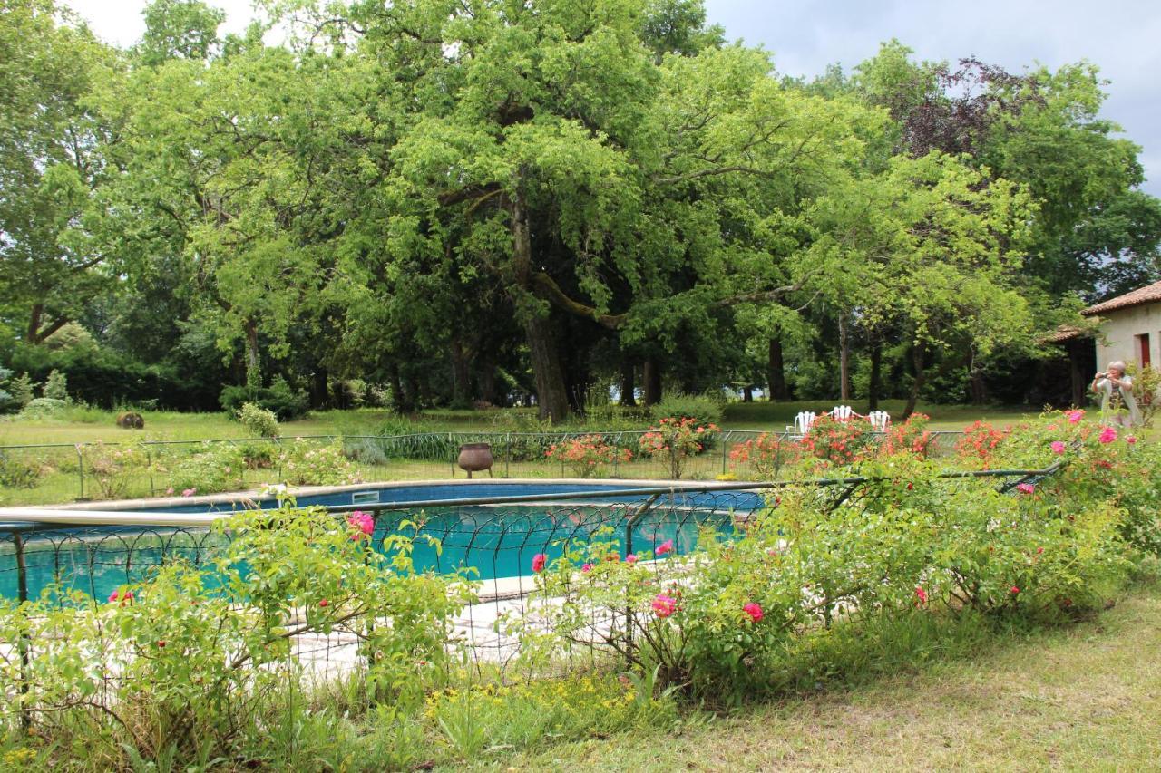 Chateau Rosemont - Grande Maison Familiale Campagne Dans Le Medoc Avec Piscine Et Tennis A 15 Mn Bordeaux Labarde Ngoại thất bức ảnh
